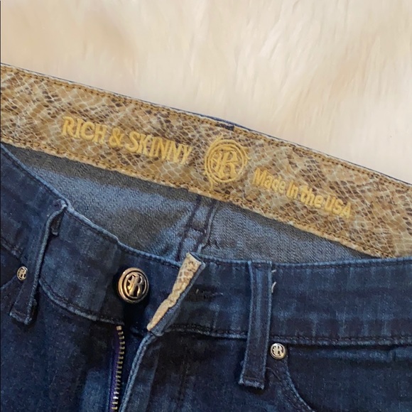 Jeans - Picture 2 of 5